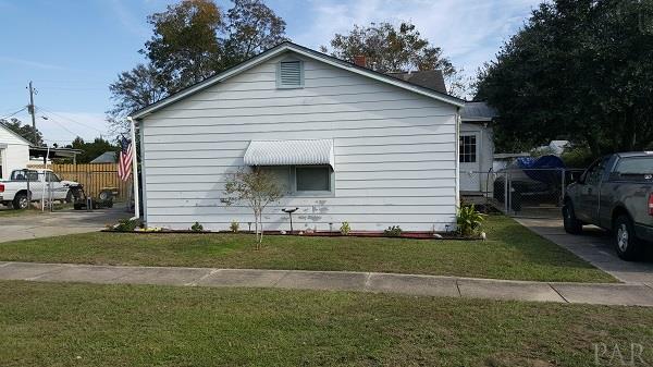 331 Gibbs Road Pensacola, FL 32507 - Photo 2 of 34