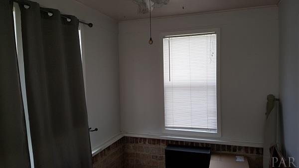 331 Gibbs Road Pensacola, FL 32507 - Photo 5 of 34