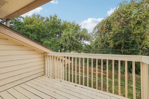 $2,375 | 2201 Lakeway Boulevard, Unit 10, Lakeway, TX 78734