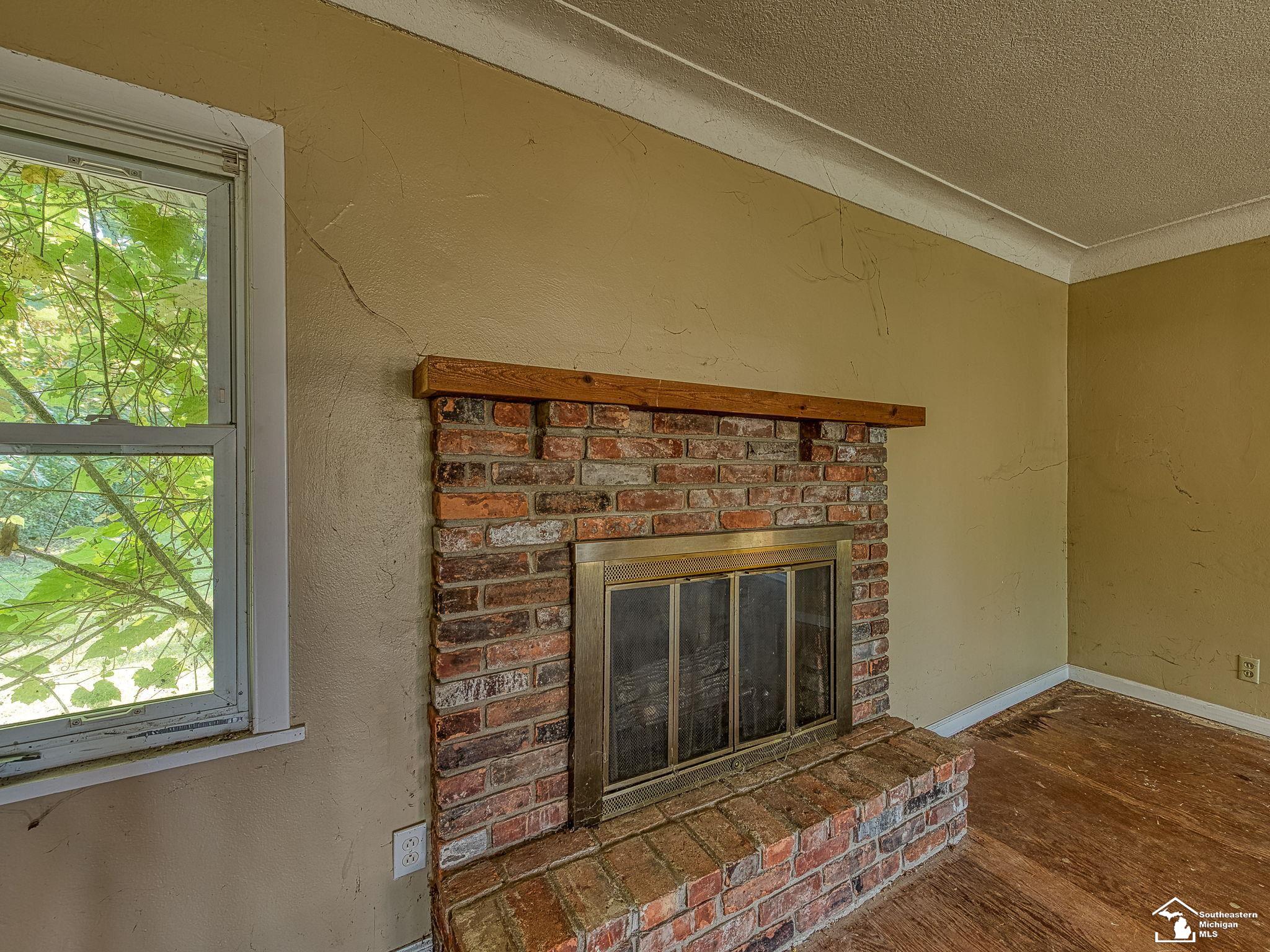 7546 Secor Road Lambertville, MI 48144 - Photo 18 of 33