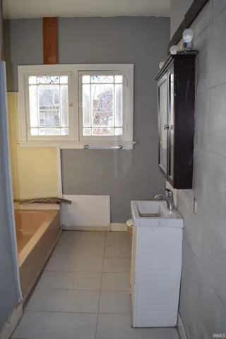 709 South Kentucky Avenue, Evansville, IN 47713