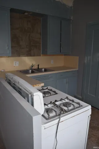 709 South Kentucky Avenue, Evansville, IN 47713