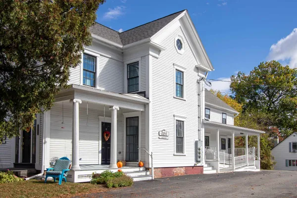 $750,000 | 1394 Main Street, St. Johnsbury, VT 05819