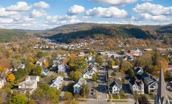 $750,000 | 1394 Main Street, St. Johnsbury, VT 05819