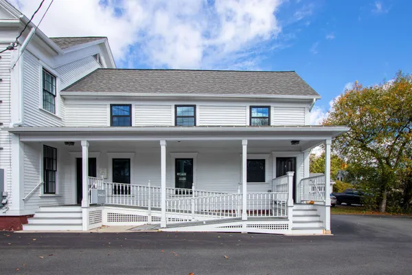 $750,000 | 1394 Main Street, St. Johnsbury, VT 05819