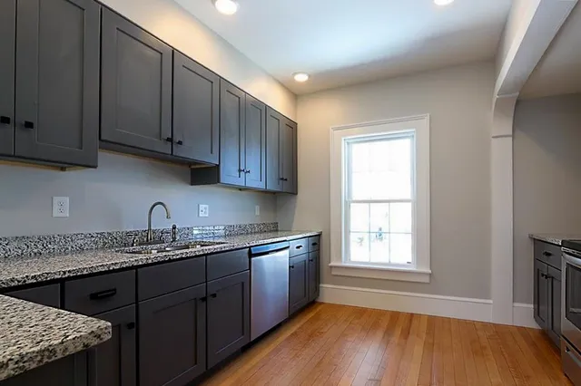 $750,000 | 1394 Main Street, St. Johnsbury, VT 05819