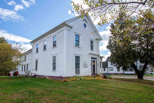 $750,000 | 1394 Main Street, St. Johnsbury, VT 05819