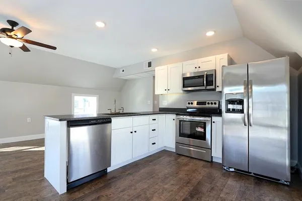 $750,000 | 1394 Main Street, St. Johnsbury, VT 05819