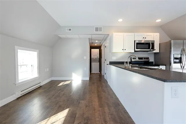 $750,000 | 1394 Main Street, St. Johnsbury, VT 05819