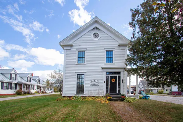 $750,000 | 1394 Main Street, St. Johnsbury, VT 05819