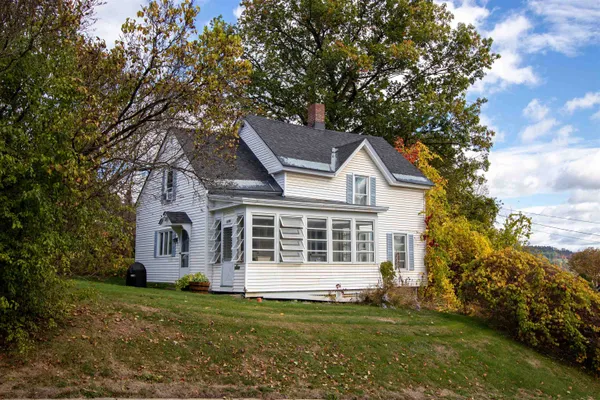 $750,000 | 1394 Main Street, St. Johnsbury, VT 05819