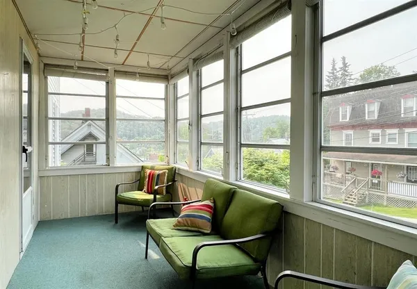 $750,000 | 1394 Main Street, St. Johnsbury, VT 05819