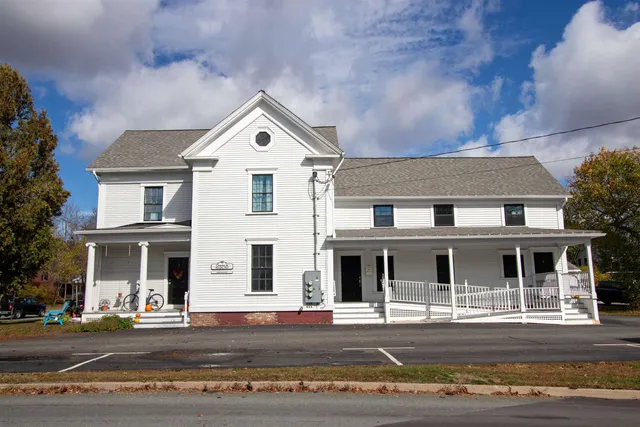 $750,000 | 1394 Main Street, St. Johnsbury, VT 05819