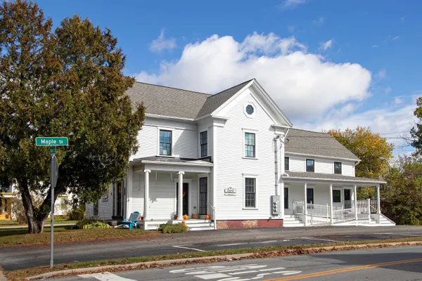 $750,000 | 1394 Main Street, St. Johnsbury, VT 05819