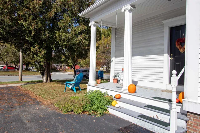 $750,000 | 1394 Main Street, St. Johnsbury, VT 05819