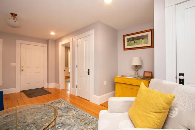 $750,000 | 1394 Main Street, St. Johnsbury, VT 05819