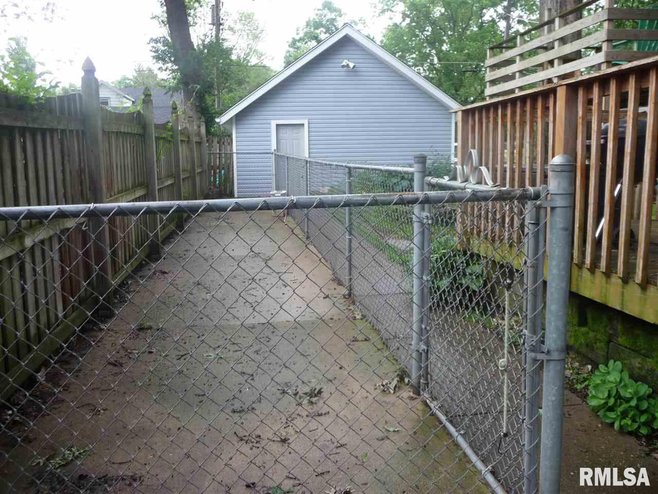 2225 26th Street Rock Island, IL 61201 - Photo 6 of 21