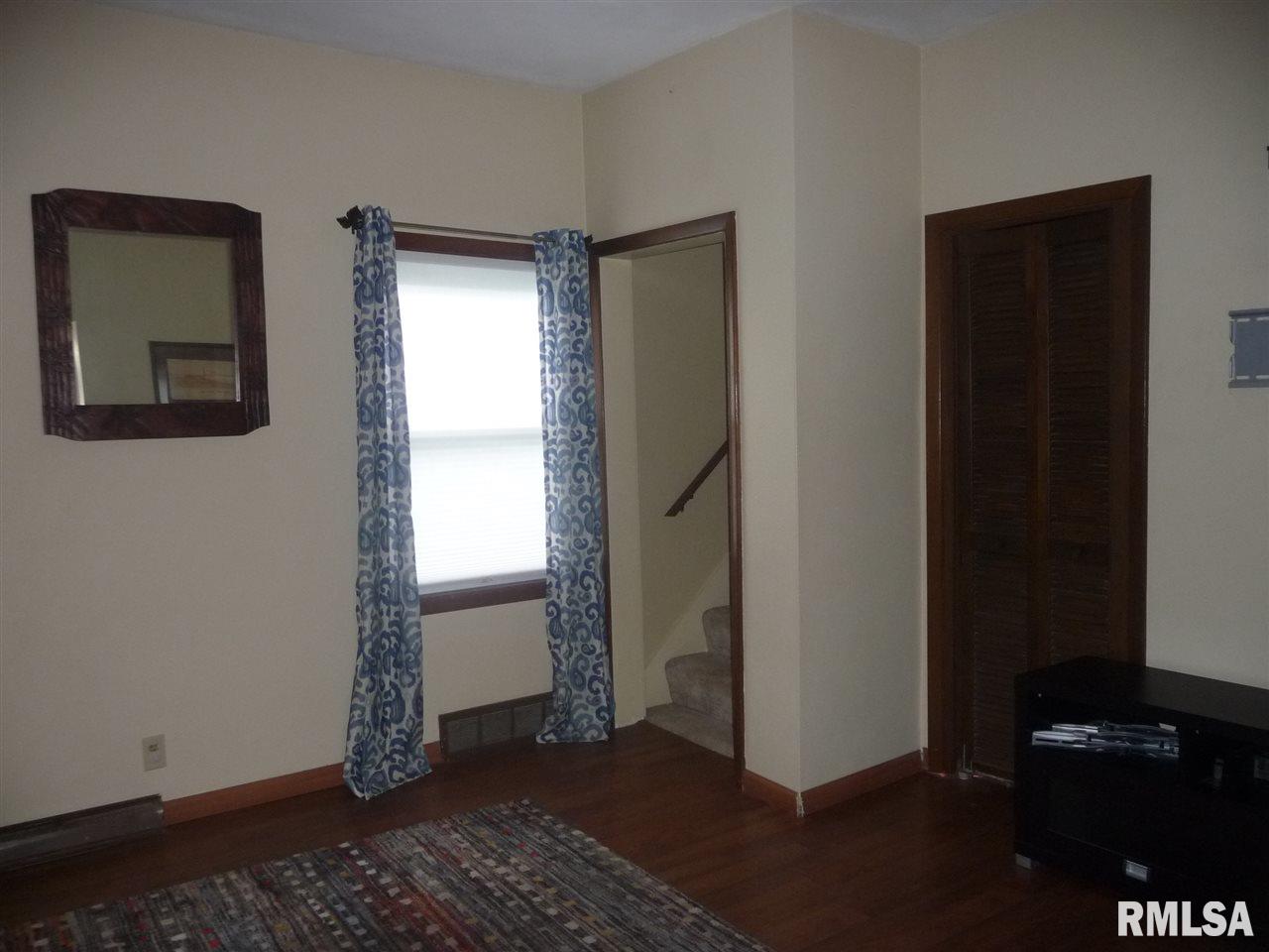 2225 26th Street Rock Island, IL 61201 - Photo 9 of 21