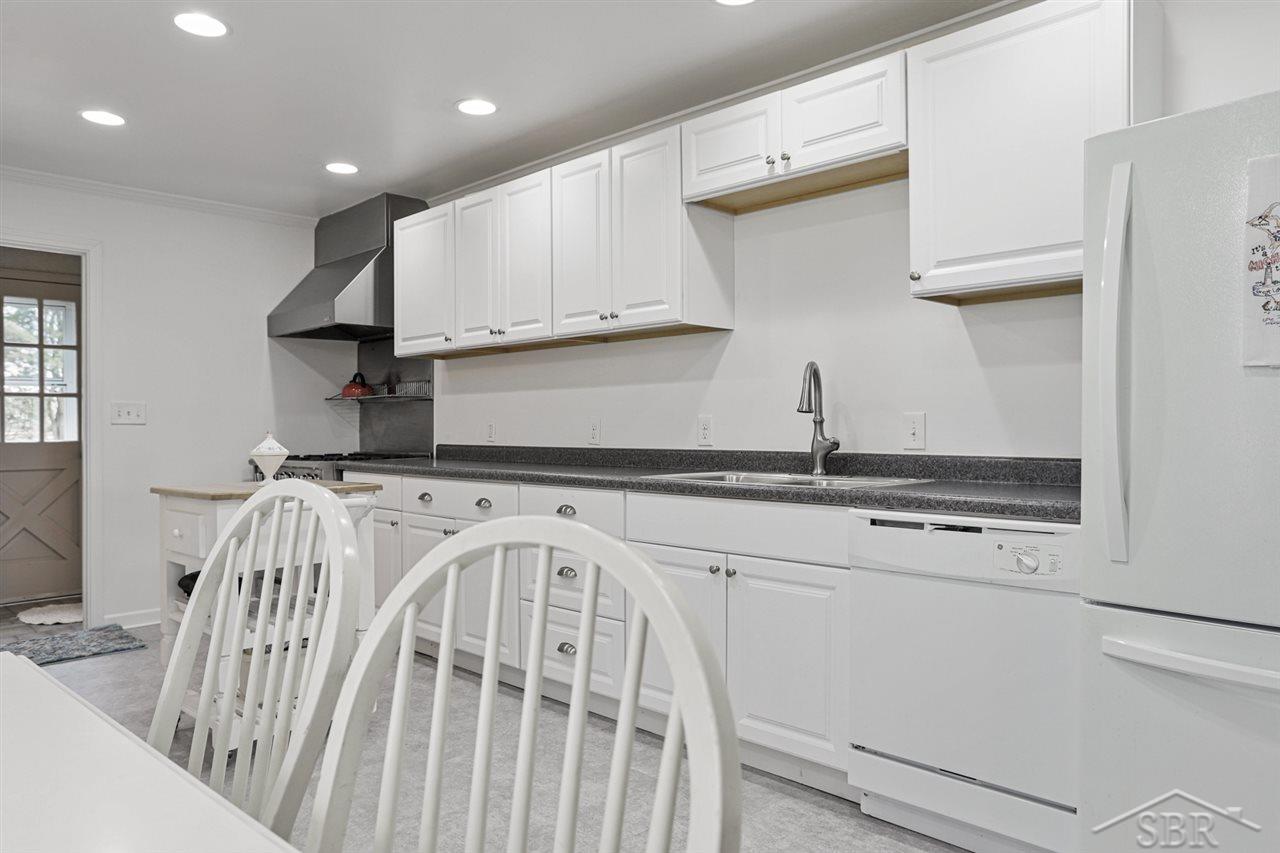 9580 Frost Road Saginaw, MI 48609 - Photo 15 of 55 50029064-14.JPG