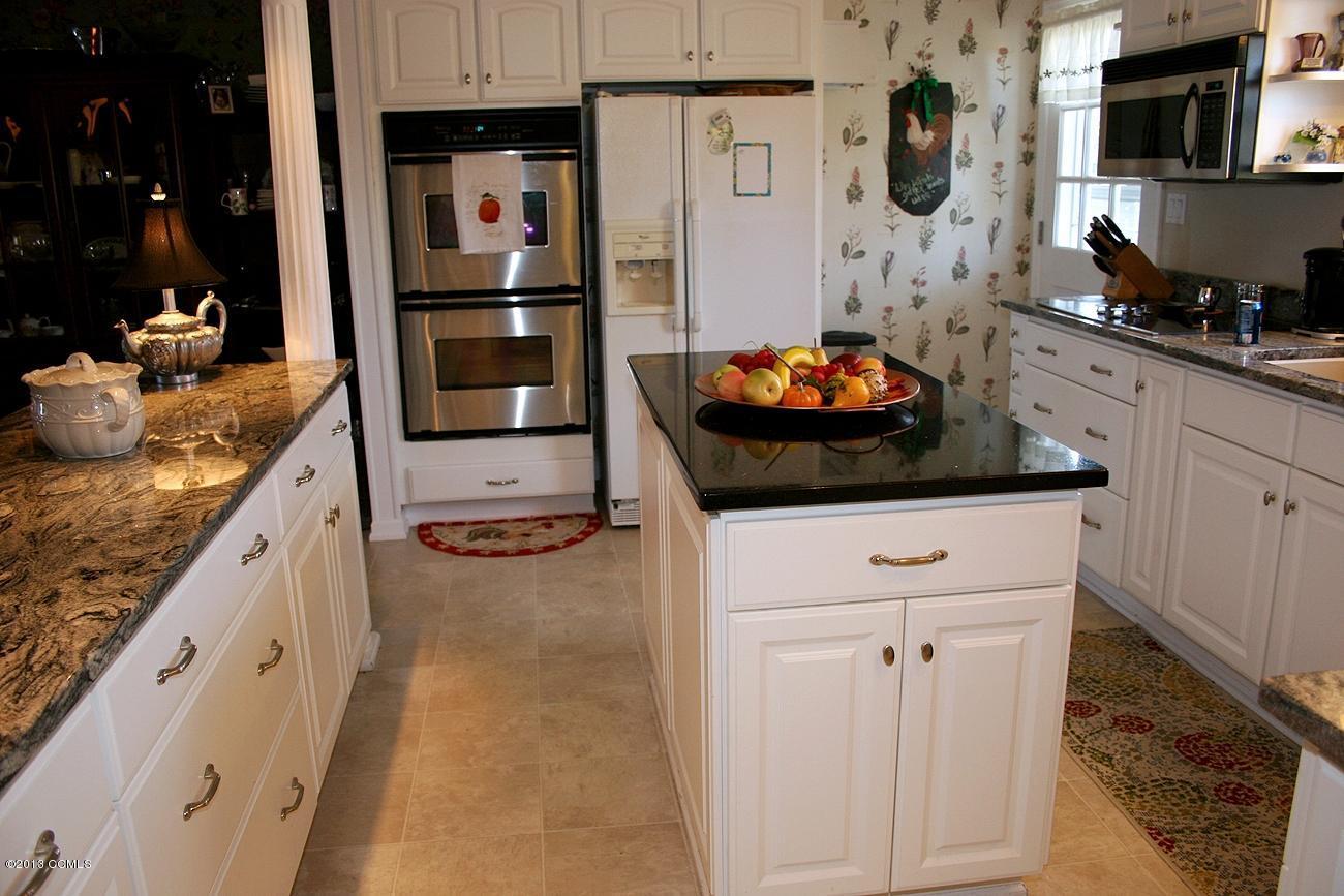 177 Community Road Davis, NC 28524 - Photo 26 of 154 Kitchen