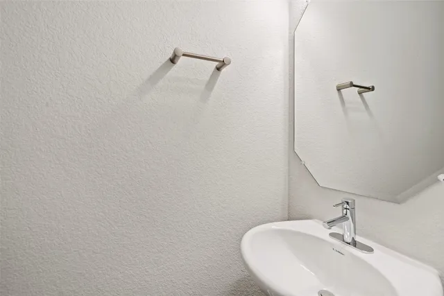 $3,500 | 9820 Grapevine Leaf Drive, Manor, TX 78653