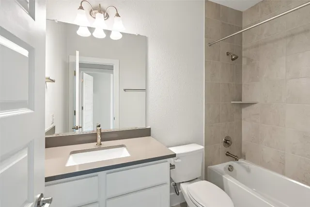 $3,500 | 9820 Grapevine Leaf Drive, Manor, TX 78653