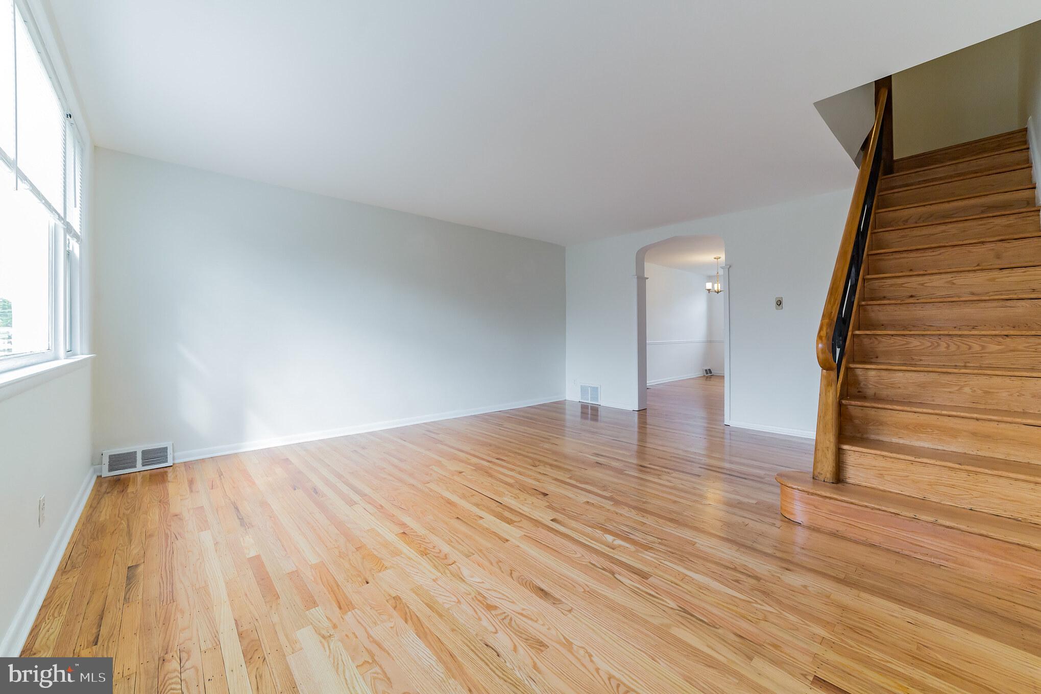 8021 Temple Road Philadelphia, PA 19150 - Photo 4 of 28 Gallery Image 4