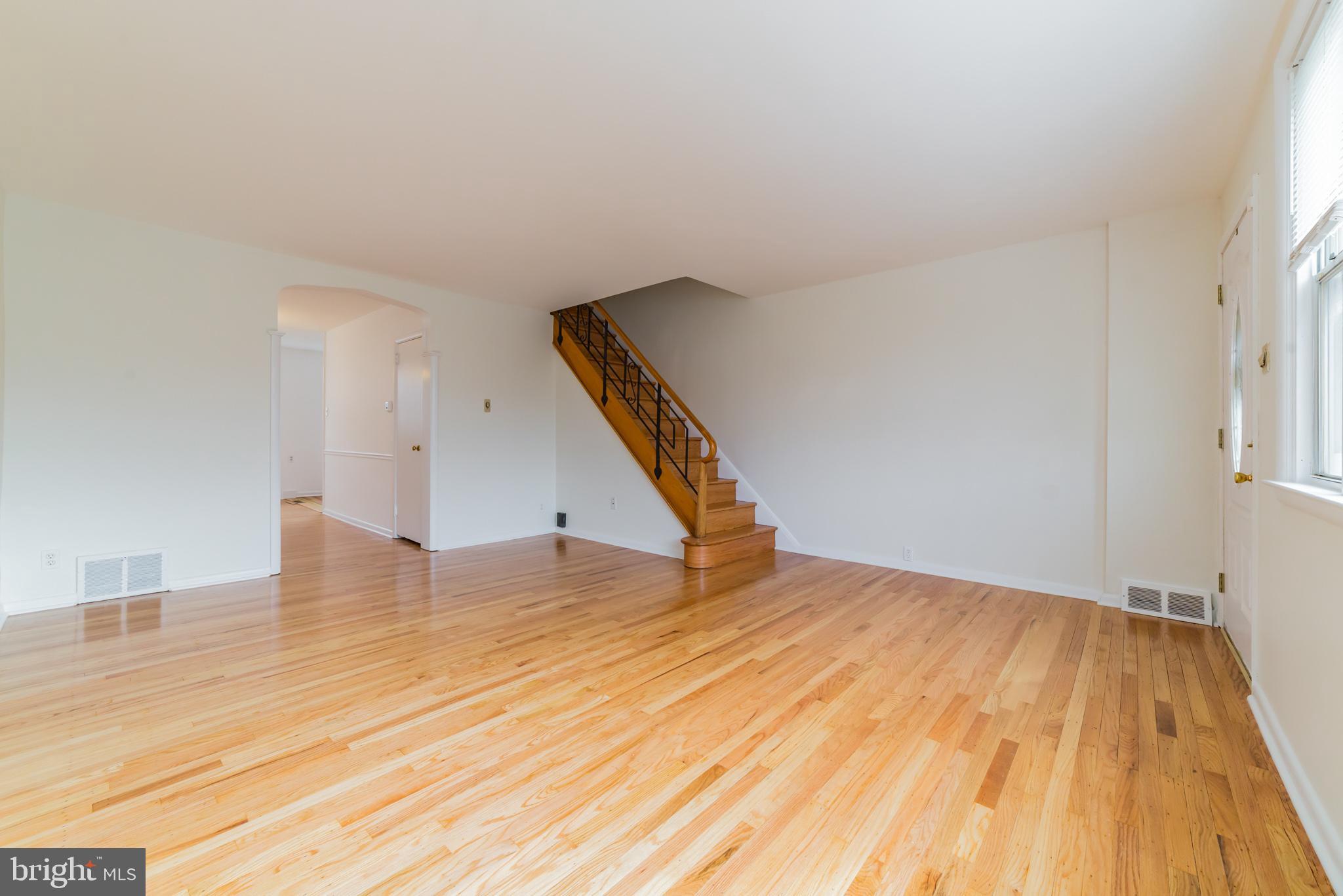 8021 Temple Road Philadelphia, PA 19150 - Photo 6 of 28 Gallery Image 6