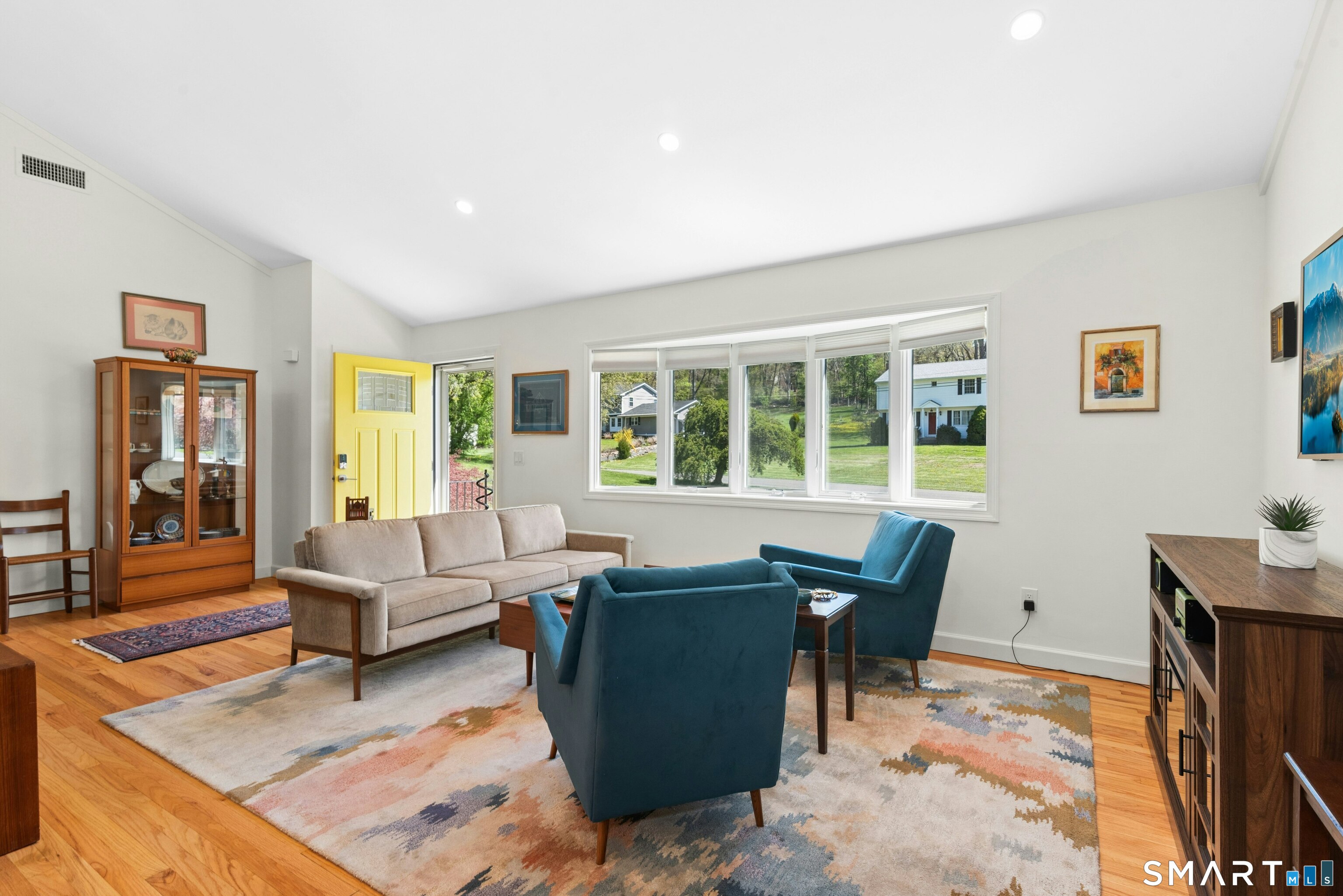 8 Stony Brook Road Brookfield, CT 06804 - Photo 4 of 33