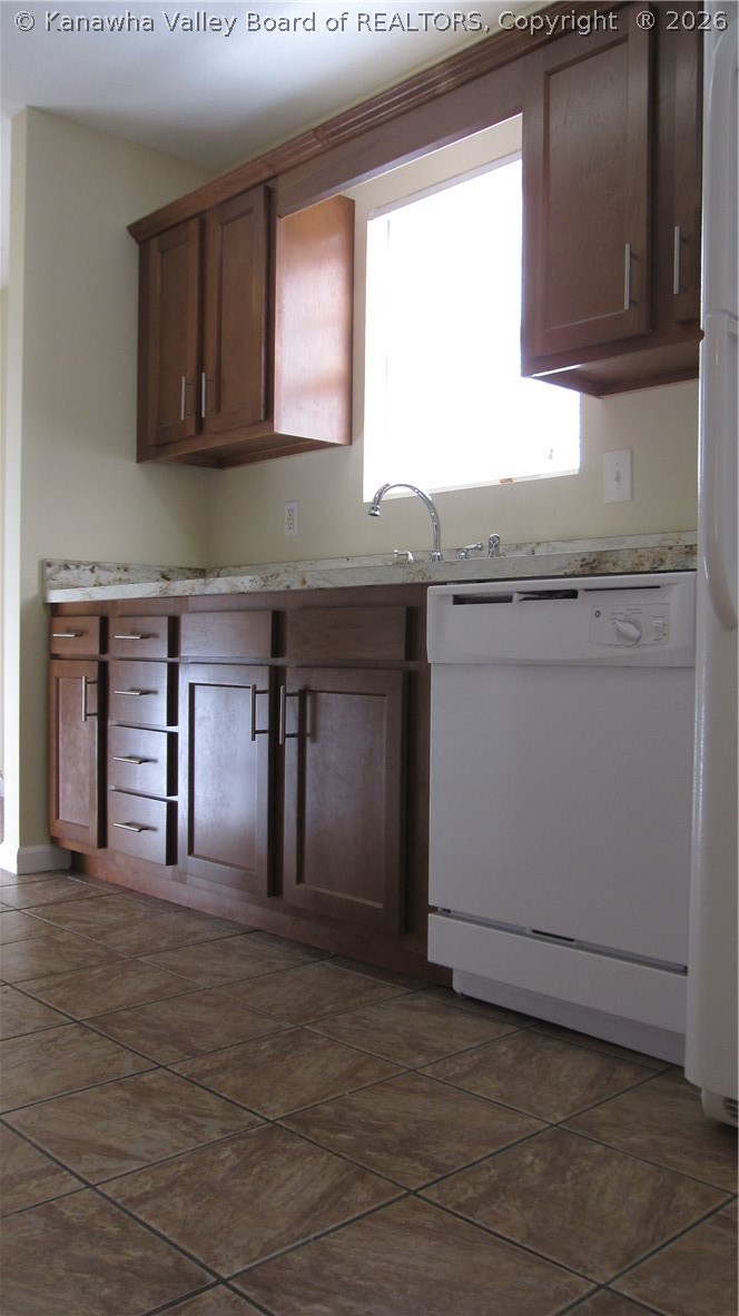 1589 Joyce Road Scott Depot, WV 25560 - Photo 6 of 30 Gallery Image 6