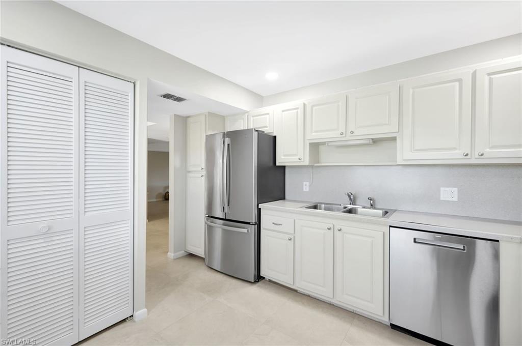 232 Memory Lane, Unit 2582 Naples, FL 34112 - Photo 6 of 18 Bright