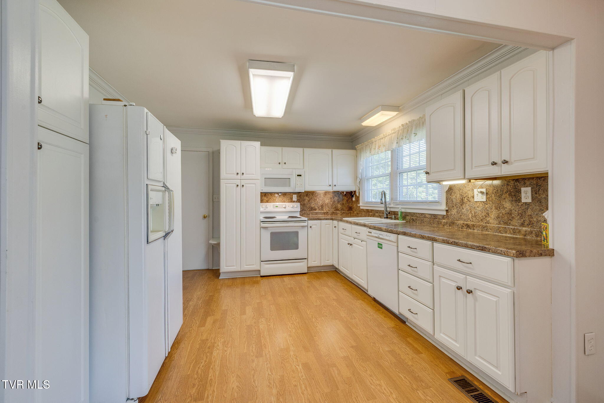 812 Kendrick Creek Road Kingsport, TN 37663 - Photo 12 of 30 012