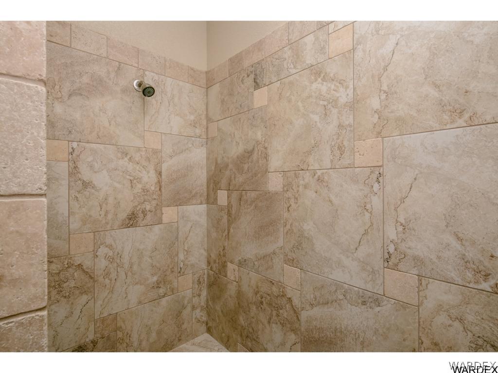 2015 Ramar Road Bullhead City, AZ 86442 - Photo 20 of 29 Master Shower