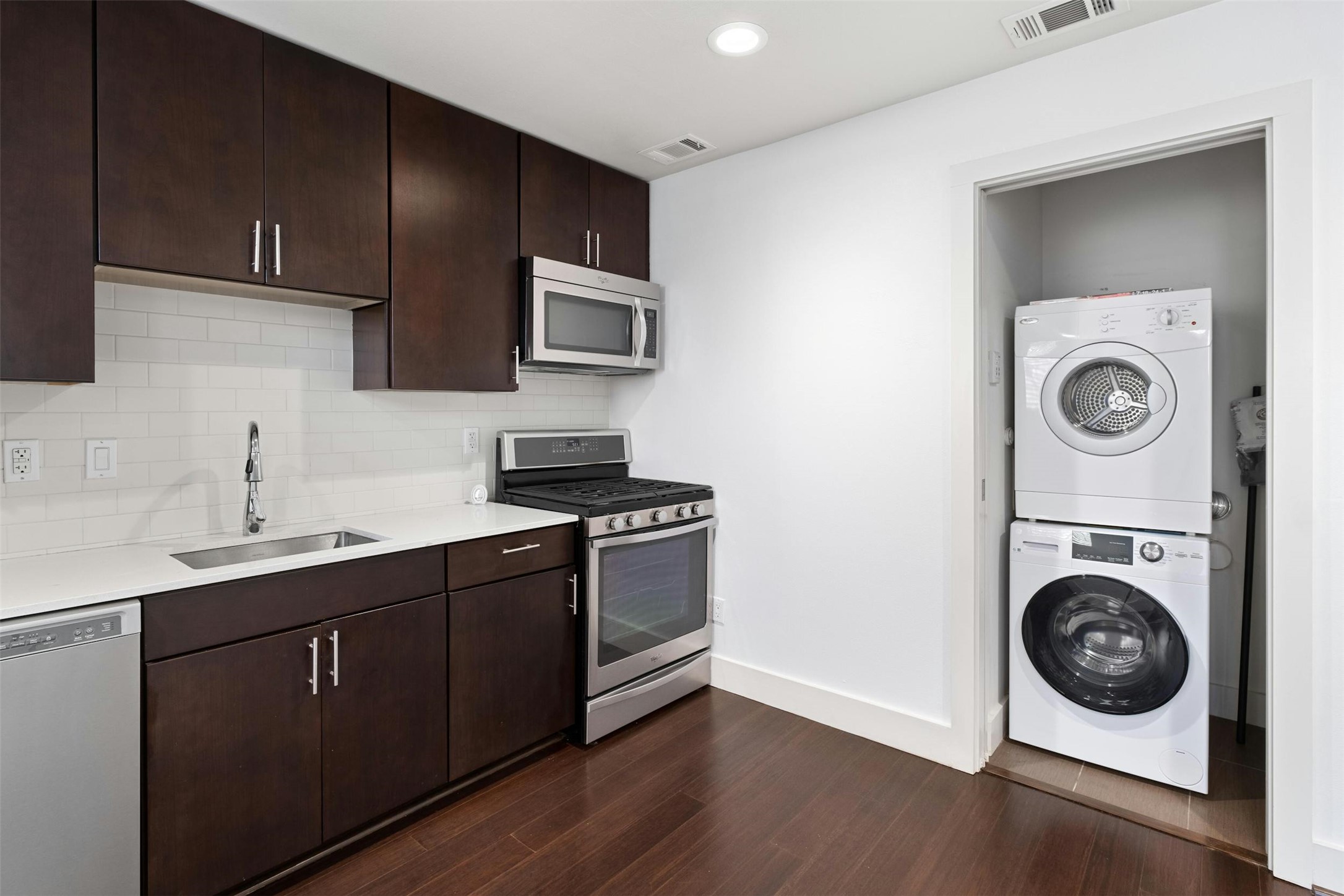 1603 Enfield Road, Unit 301 Austin, TX 78703 - Photo 5 of 24 Gallery Image 5
