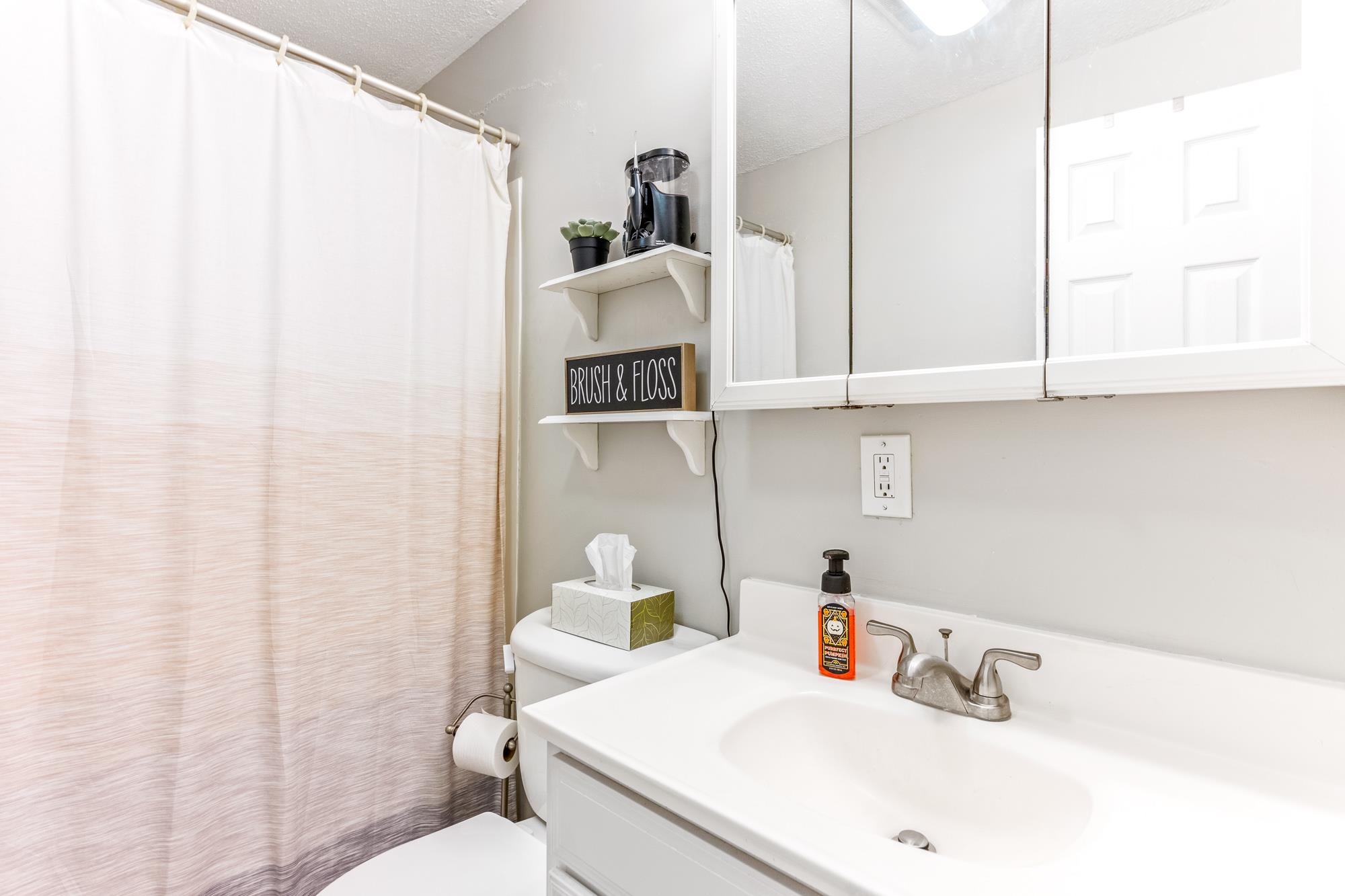 182 Plaistow Road, Unit 8 Plaistow, NH 03865 - Photo 16 of 27