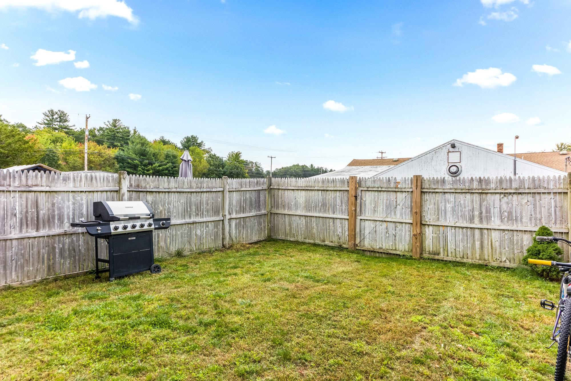 182 Plaistow Road, Unit 8 Plaistow, NH 03865 - Photo 25 of 27