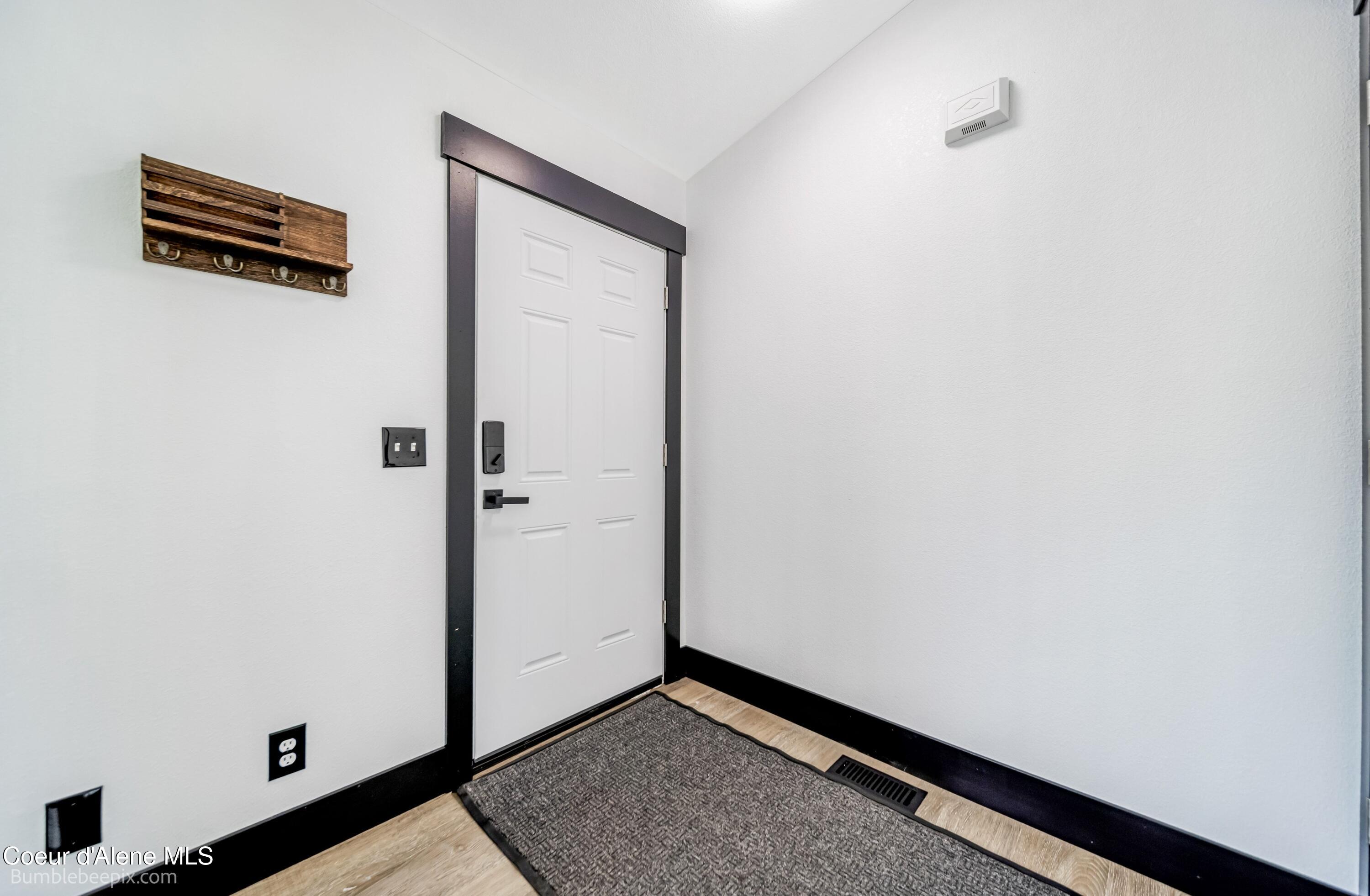 2615 North Rawhide Ridge Road Post Falls, ID 83854 - Photo 3 of 38 Entry Way