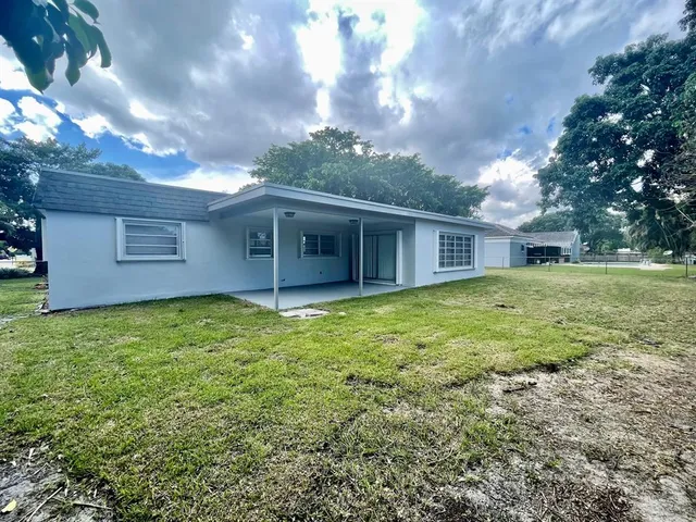 $3,575 | 1160 Southwest 69th Avenue, Plantation, FL 33317