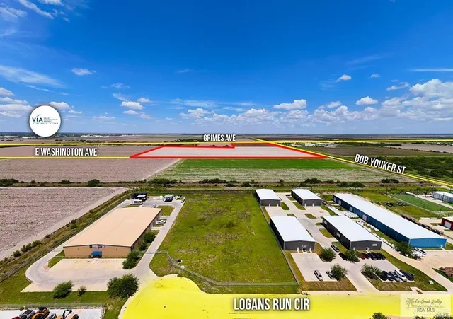 a view of an outdoor space and pool