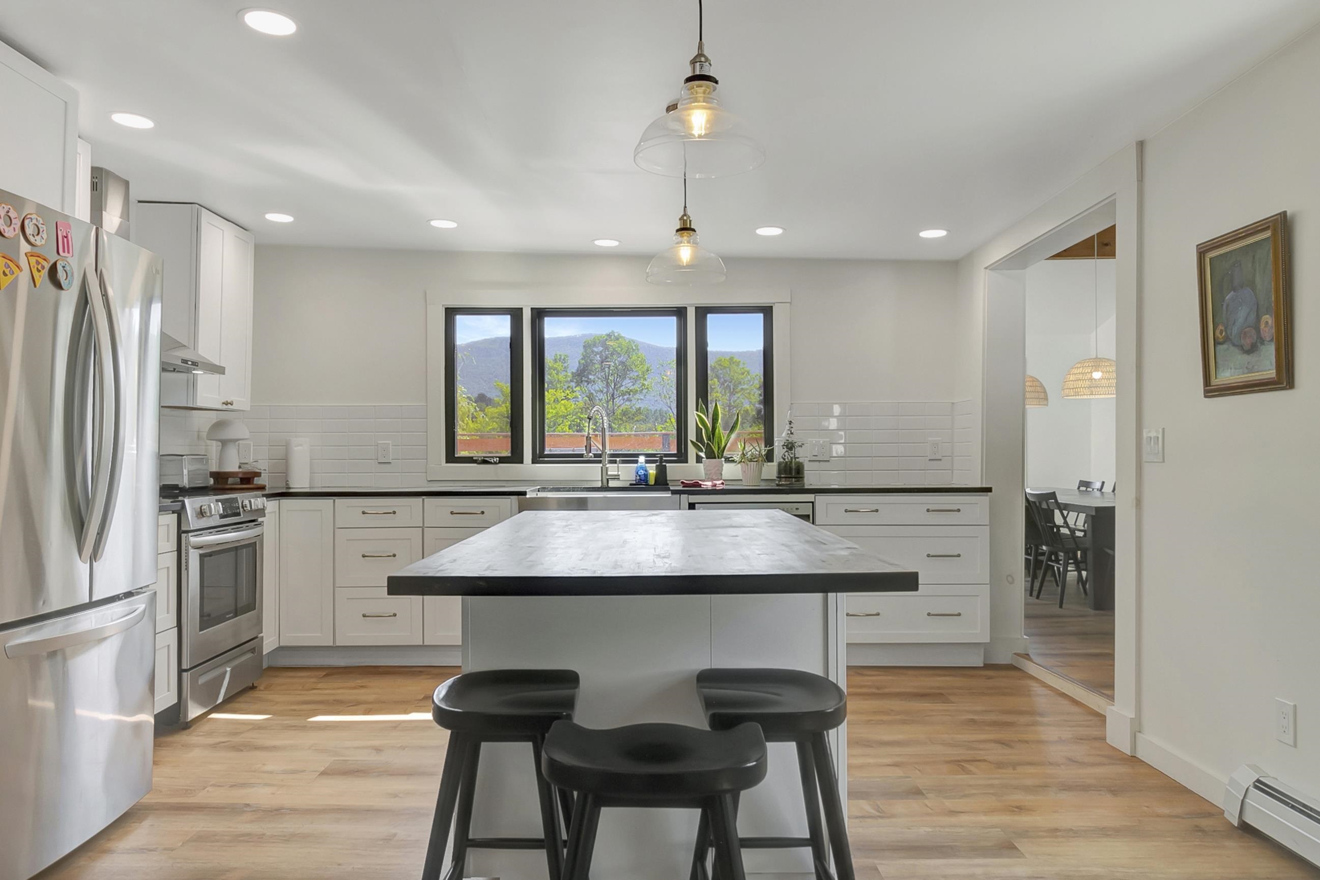 95 Melendy Hill Road Londonderry, VT 05155 - Photo 11 of 39