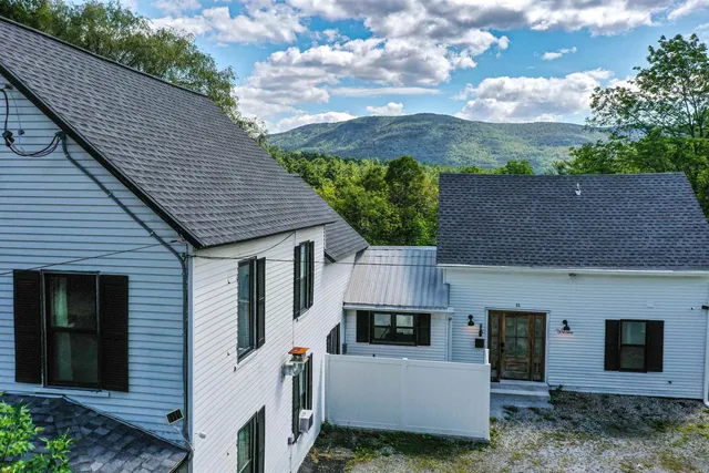 $639,000 | 95 Melendy Hill Road, Londonderry, VT 05155