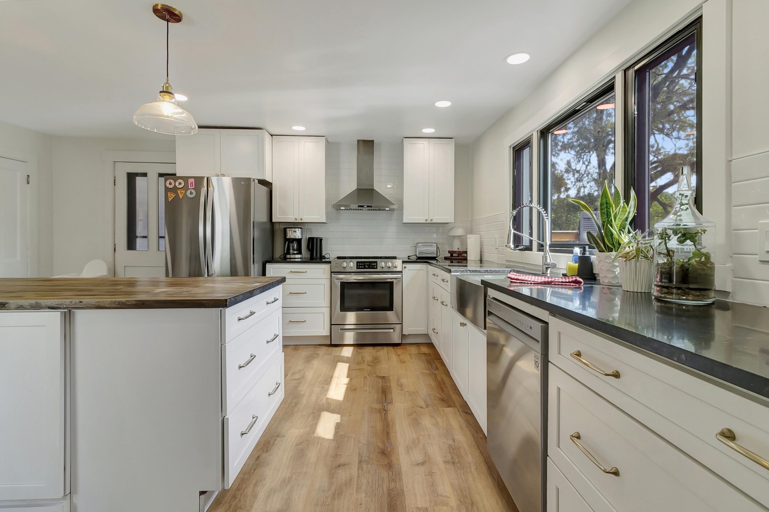 95 Melendy Hill Road Londonderry, VT 05155 - Photo 7 of 39