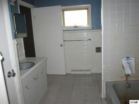 3451 Hunt Road Adrian, MI 49221 - Photo 9 of 11 20092126-8.JPG