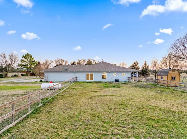 $625,000 | 420 County Road 2904, Dodd City, TX 75438