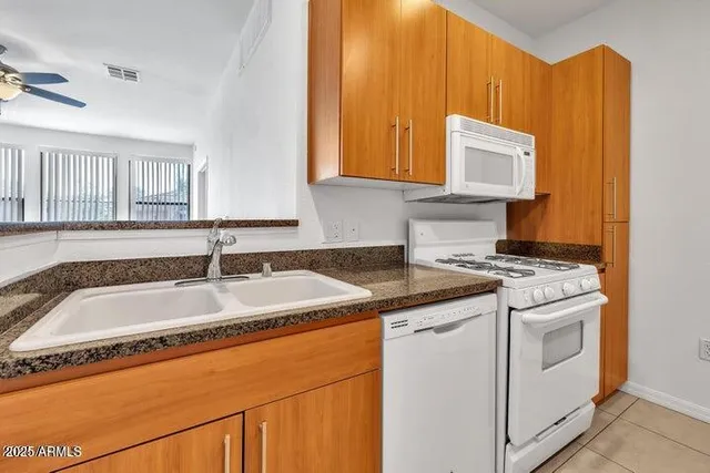 $1,700 | 6900 East Princess Drive, Unit 2123, Phoenix, AZ 85054