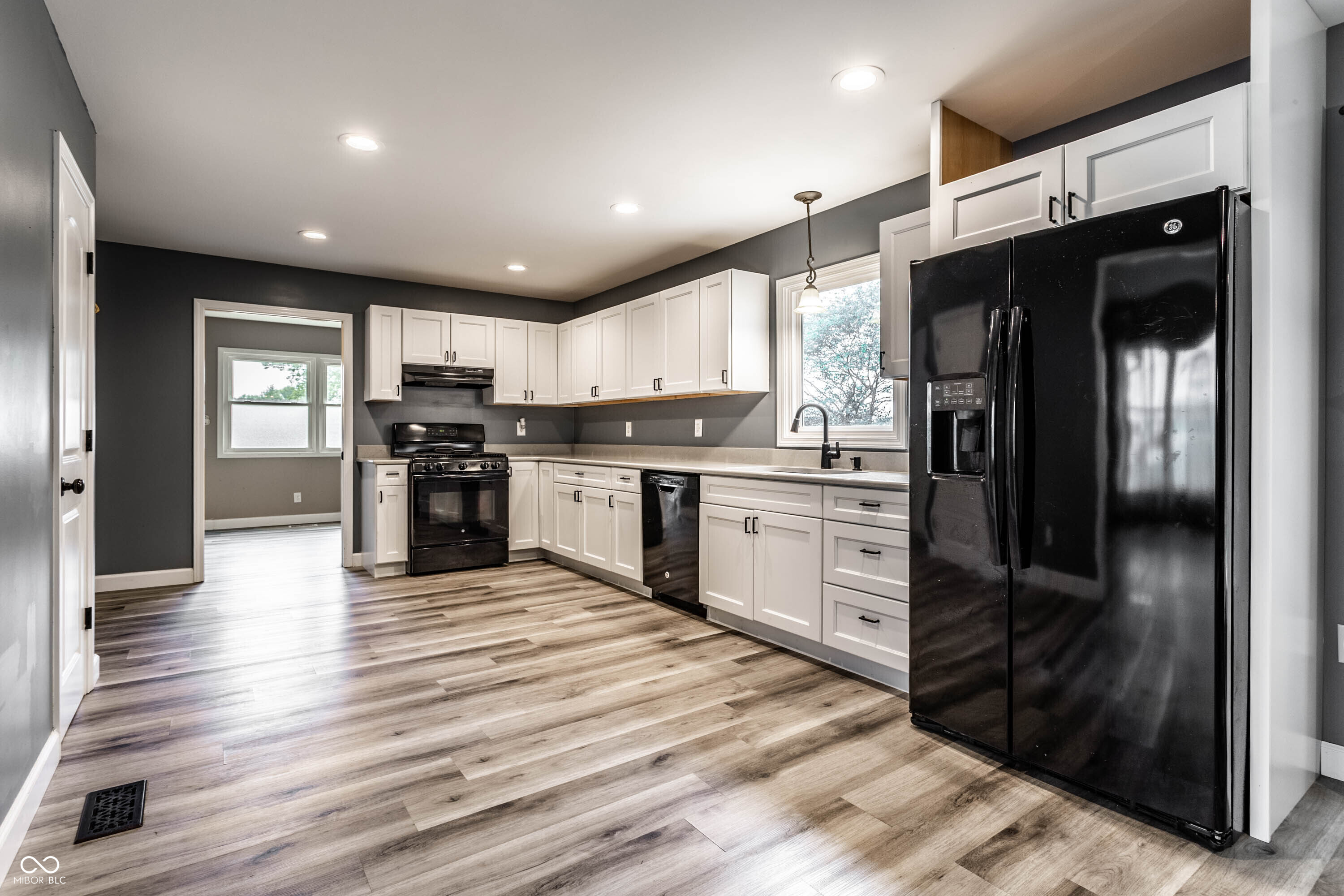 4191 Graham Road Whiteland, IN 46184 - Photo 6 of 24 Gallery Image 6