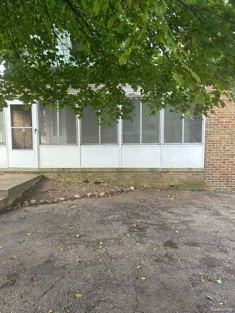 131 Chippewa Road Pontiac, MI 48341 - Photo 29 of 34