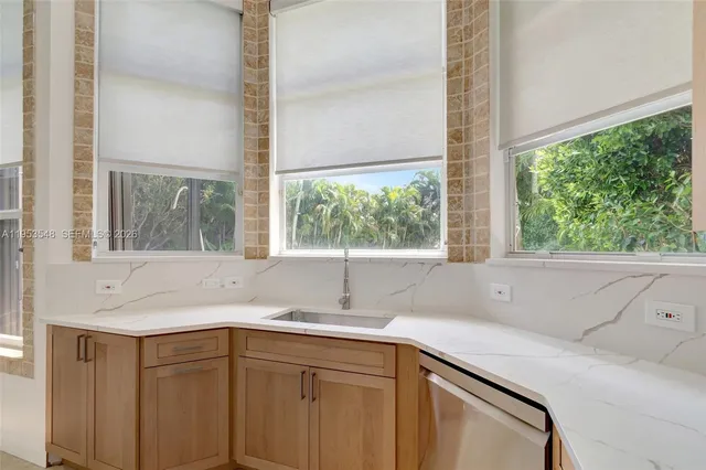 $899,000 | 8244 Lakeview Drive, West Palm Beach, FL 33412