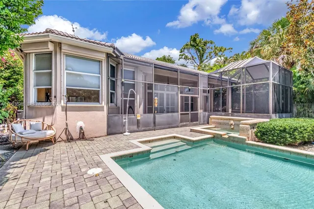 $899,000 | 8244 Lakeview Drive, West Palm Beach, FL 33412