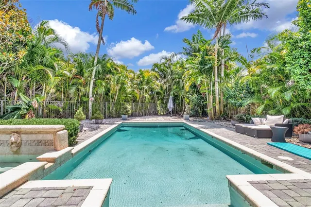 $899,000 | 8244 Lakeview Drive, West Palm Beach, FL 33412